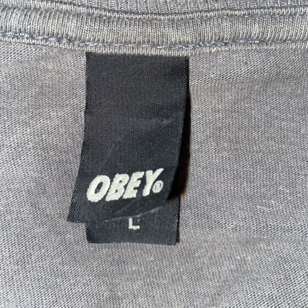 Obey size, large, gray, short sleeve graphic T-shirt - Picture 5 of 6